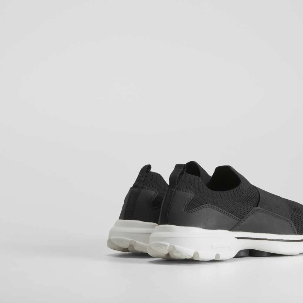 Deportiva Negra Walking Pillars COMFEET 5 Deportiva Negra Walking Pillars COMFEET - Imagen 3