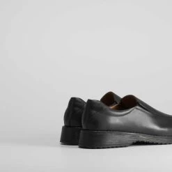 Zapato Colegial Piel Slip On MR HANSEN -Moda Zapatos Tienda 0d1bc150 b8f3 4a7e 8fbd 41cabc632378 22211csh1zs0n11 000 003