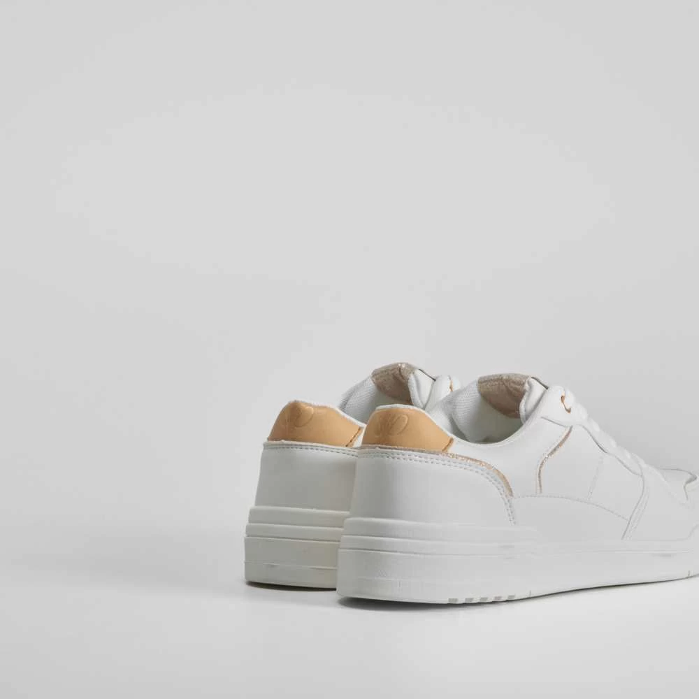 Sneaker Detalles Dorados PICCOLA PIU 5 Sneaker Detalles Dorados PICCOLA PIU - Imagen 3