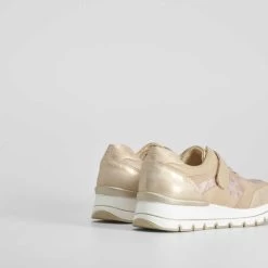 Deportivo Beige Detalles Dorados COMFEET -Moda Zapatos Tienda 6ad99829 1c62 409c 8a45 e6c168603f9a 23222csc1zp1x41 000 003