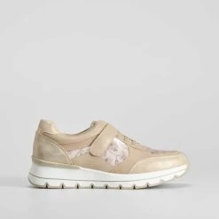 Deportivo Beige Detalles Dorados COMFEET