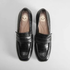 Mocasín De Tacón Negro Grabado COMFEET -Moda Zapatos Tienda bf20f106 1ab7 4545 9318 23ee872e7c4e 23222vec1zn1n19 000 004