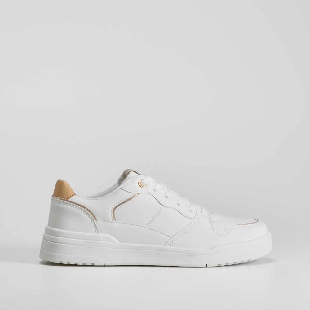 Sneaker Detalles Dorados PICCOLA PIU 3 Sneaker Detalles Dorados PICCOLA PIU