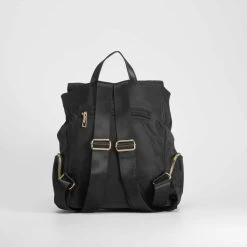 Mochila Negra Detalles Dorados NYC -Moda Zapatos Tienda e42be6bc a2e5 4ca6 9527 a485745867df 23260bon0mh2n05 000 003